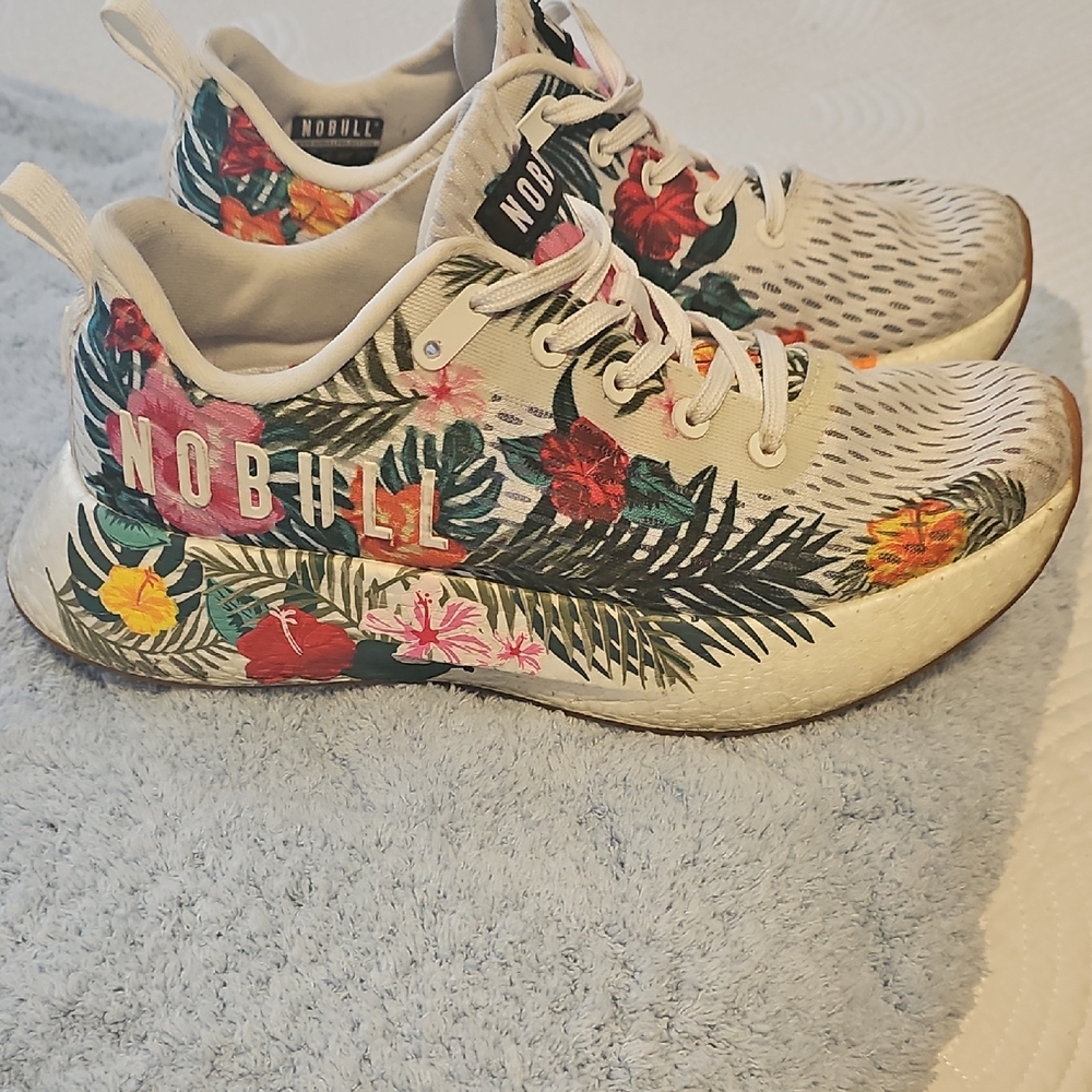 NOBULL Women's Tropical Floral Sneakers - White and Multicolor